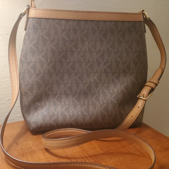 SOLD - Picture 3 of 8